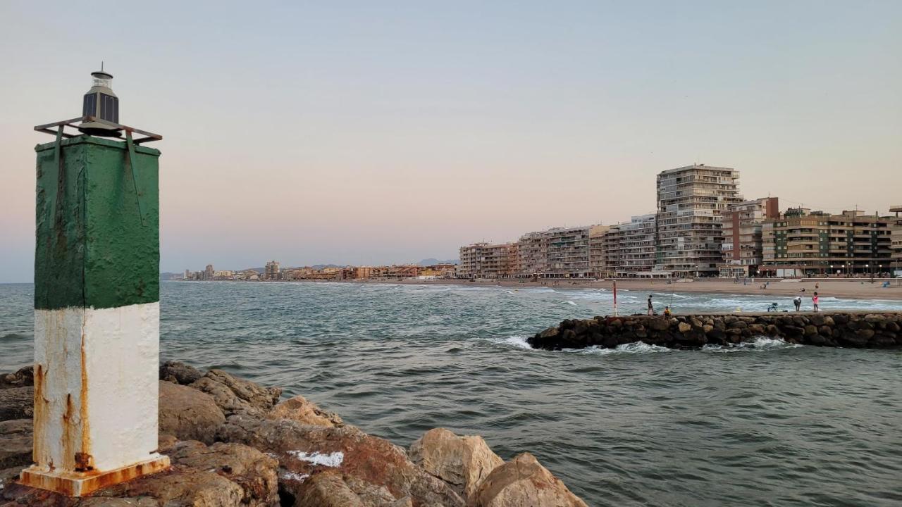 סוואקה Beachfront House, Valencia, Wifi, Paddle Surf Board, Incredible Views מראה חיצוני תמונה